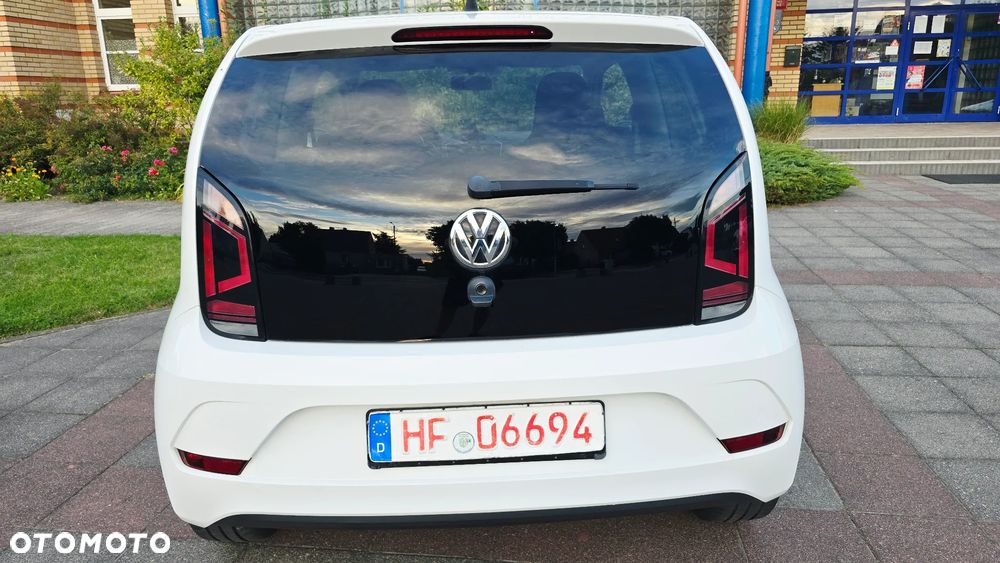 Volkswagen up! sound - 26