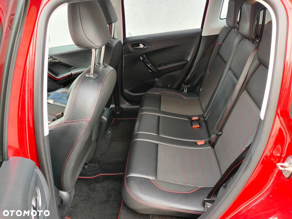 Peugeot 2008 PureTech 110 Stop&Start GT-Line Edition - 28