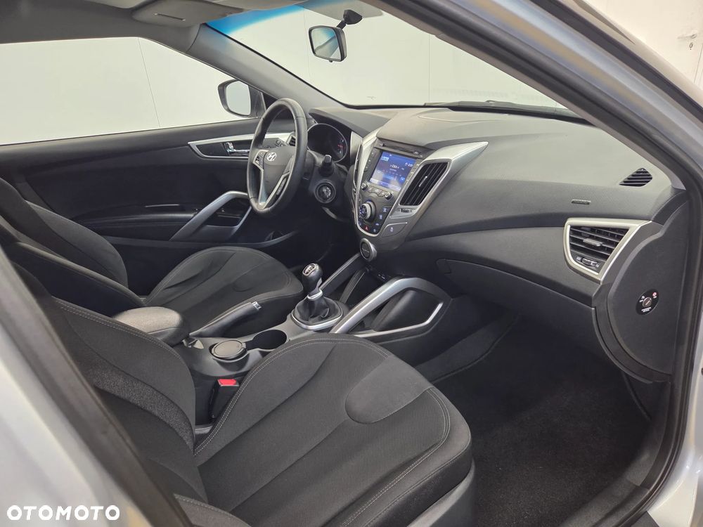 Hyundai Veloster 1.6 blue Premium - 12