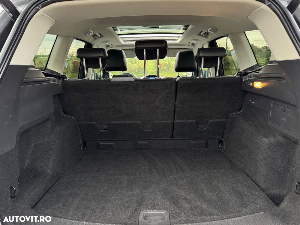 Ford Kuga - 20