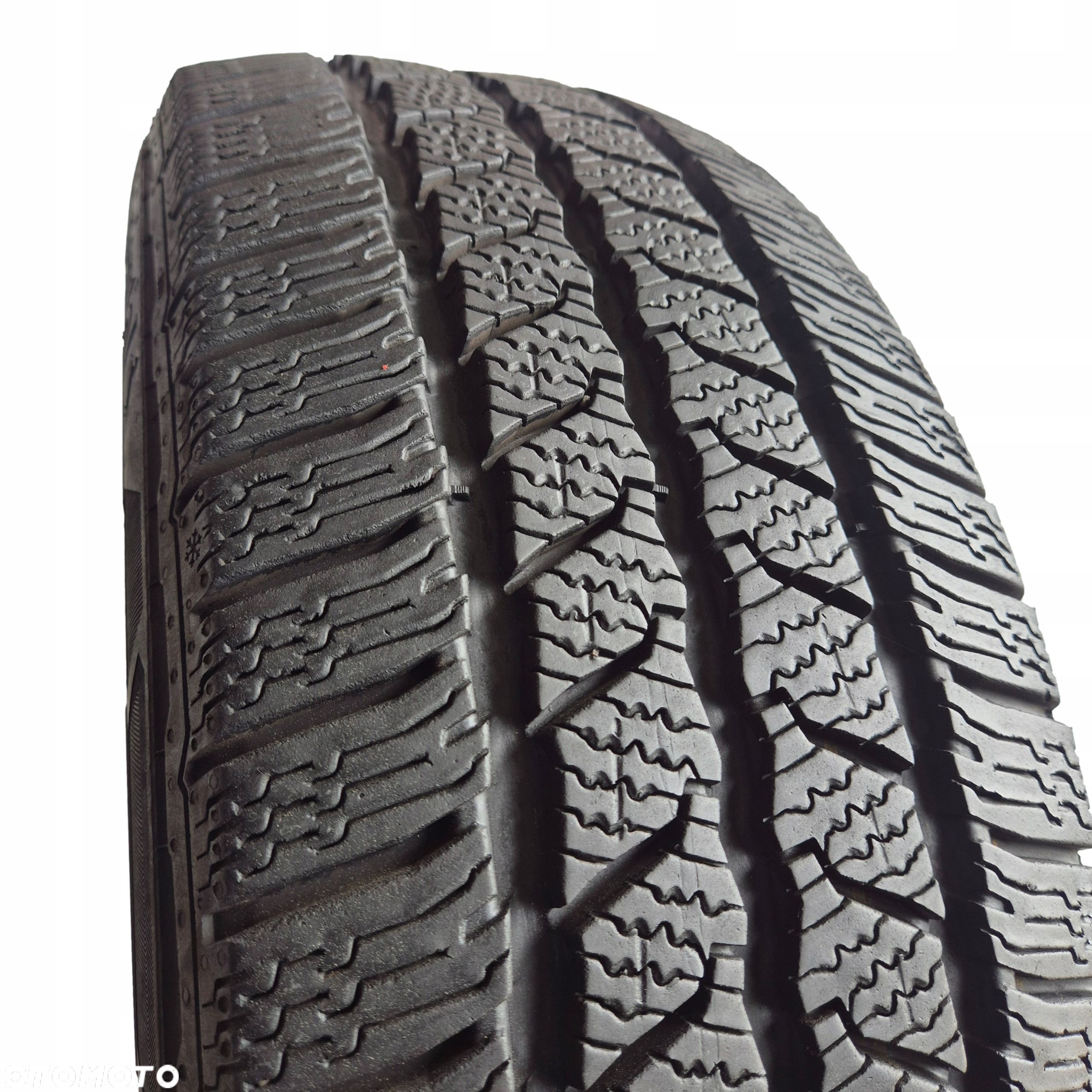Continental vancontact winter 215/60 R17C 109/107T 9.5mm 2023 - 1