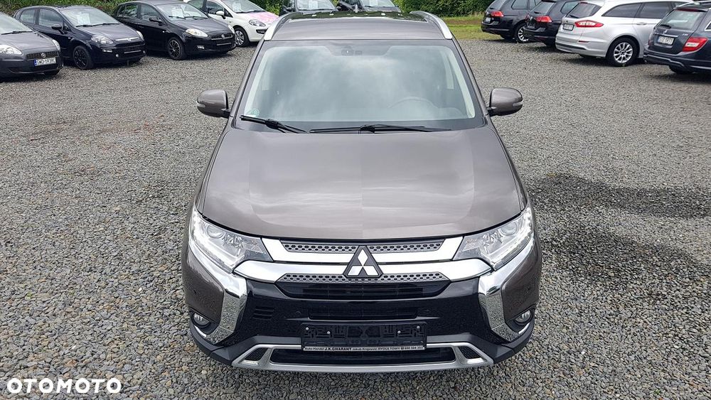 Mitsubishi Outlander 2.0 2WD CVT Spirit - 12