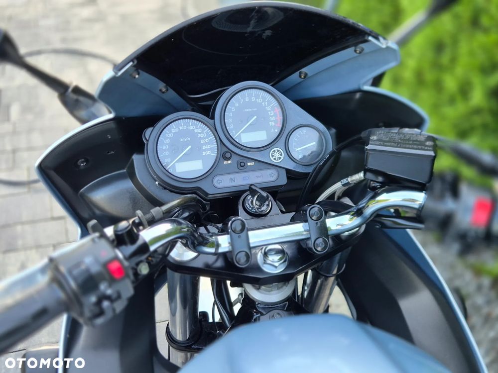 Yamaha FZ6 - 16
