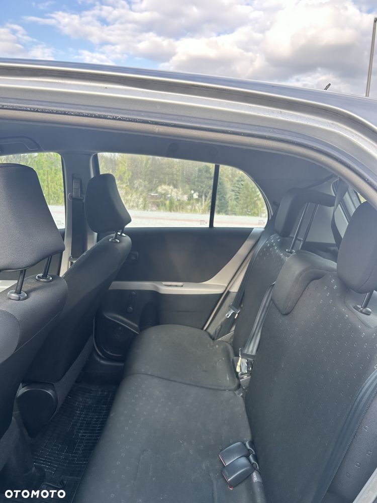 Toyota Yaris 1.3 Luna - 10