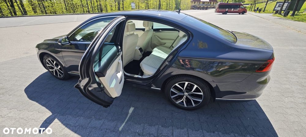 Volkswagen Passat 2.0 TDI SCR Highline - 13