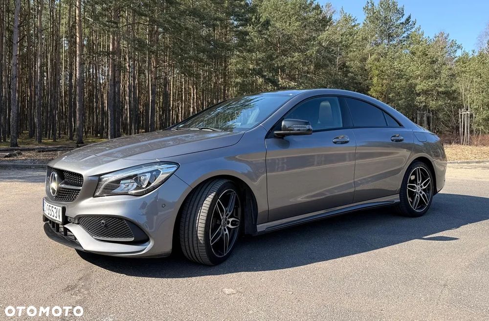 Mercedes-Benz CLA 220 4-Matic AMG Line - 17
