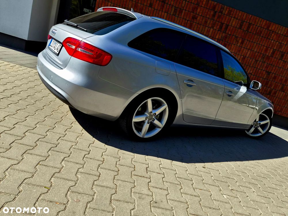 Audi A4 Avant 2.0 TDI ultra DPF Attraction - 6