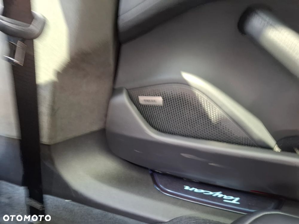 Porsche Taycan 105kWh Turbo S - 16