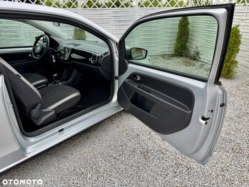 Volkswagen up! 1.0 move - 28