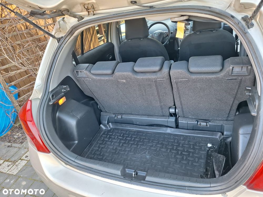 Toyota Yaris 1.4 D-4D Luna A/C - 15