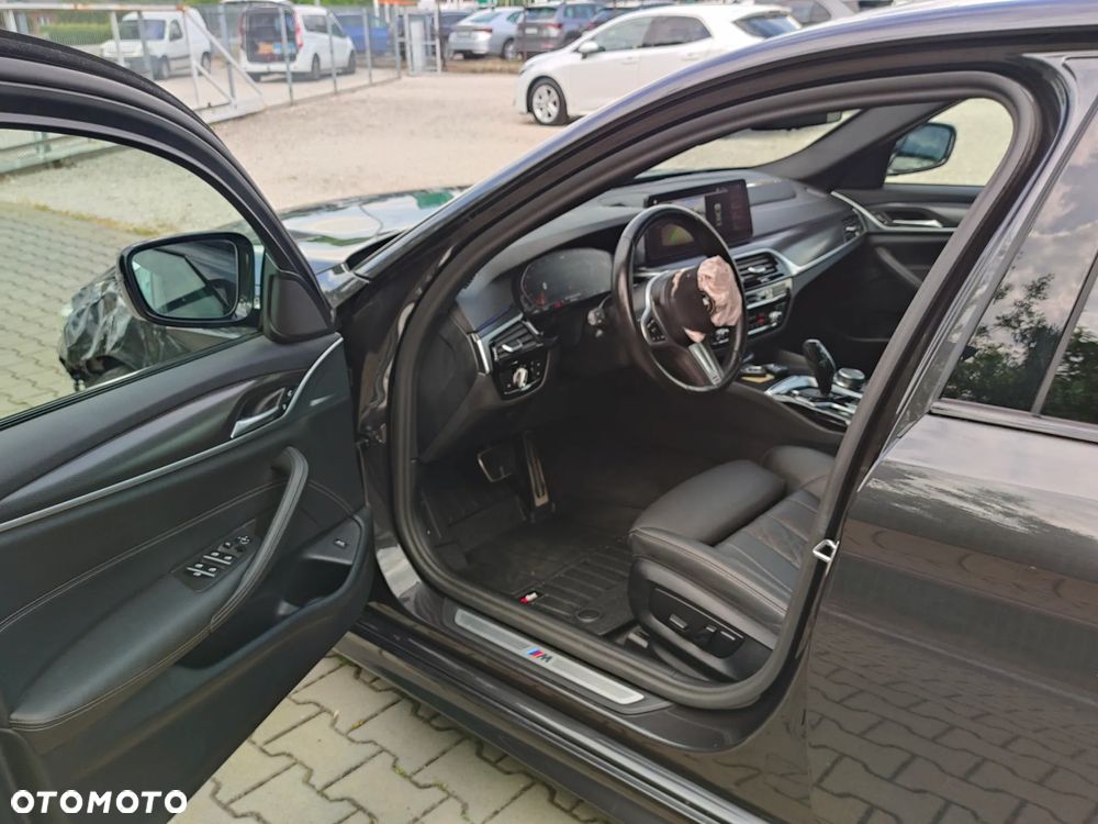 BMW Seria 5 520i mHEV M Sport sport - 13