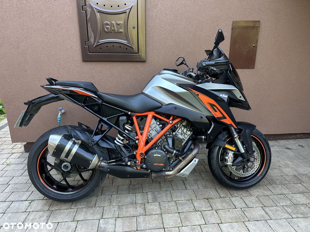 KTM Super Duke - 17