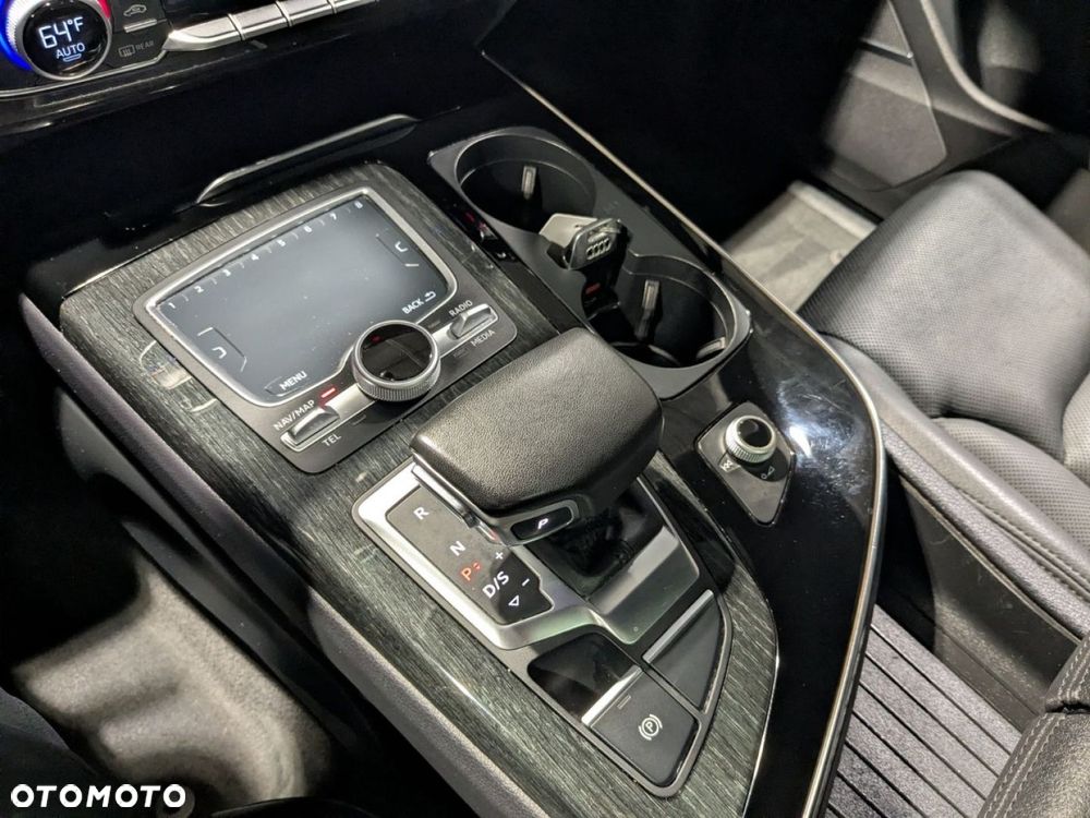 Audi Q7 - 13