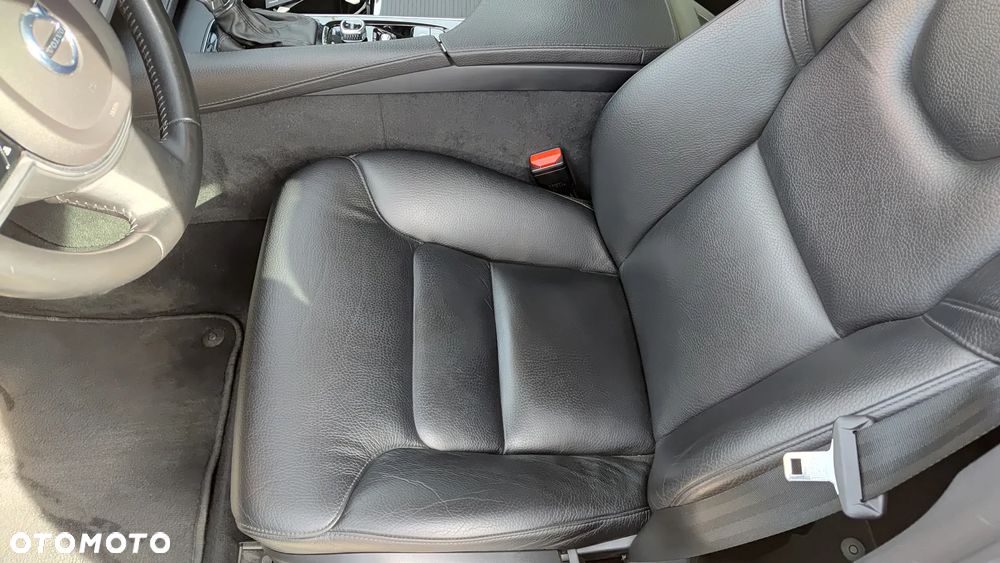 Volvo S90 D4 Momentum - 23