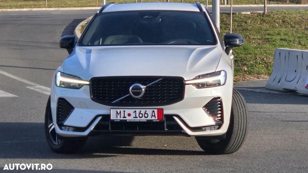 Volvo XC 60 B4 MHEV AWD R-Design - 9