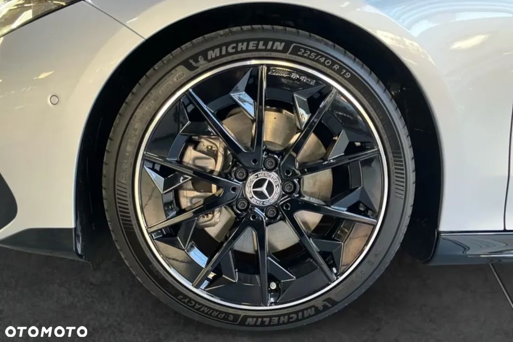 Mercedes-Benz CLA 200 mHEV 8G-DCT - 17
