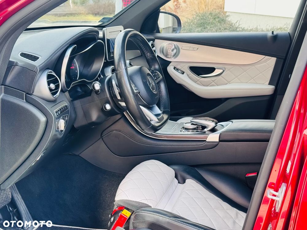Mercedes-Benz GLC - 24