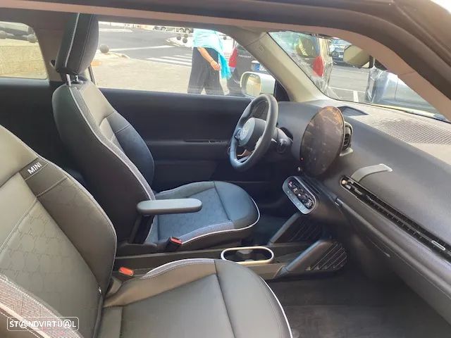 MINI 3 Portas Cooper SE Classic M - 11