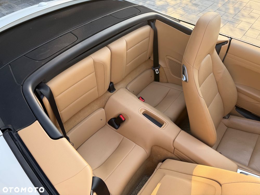 Porsche 911 Carrera S - 16