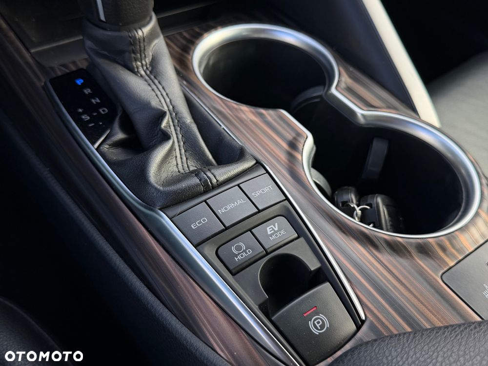 Toyota Camry 2.5 Hybrid Prestige CVT - 28