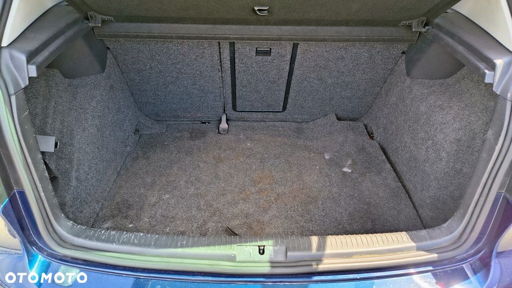 Volkswagen Golf - 11