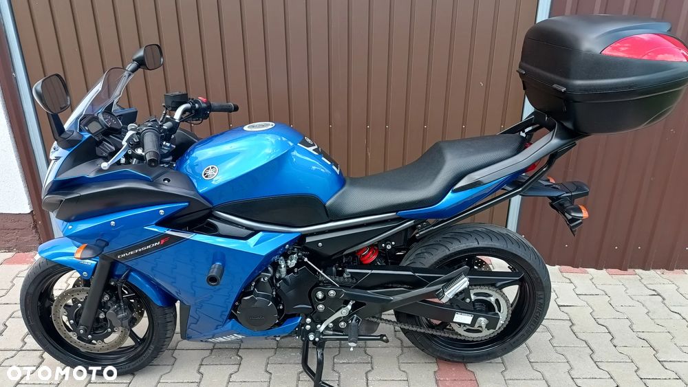 Yamaha XJ - 18