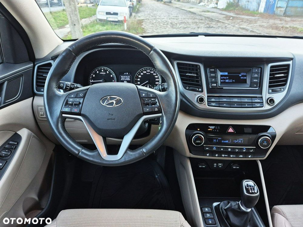 Hyundai Tucson 1.6 GDI BlueDrive Comfort 2WD - 30
