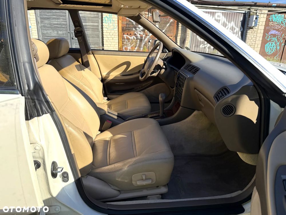 Lexus ES - 12