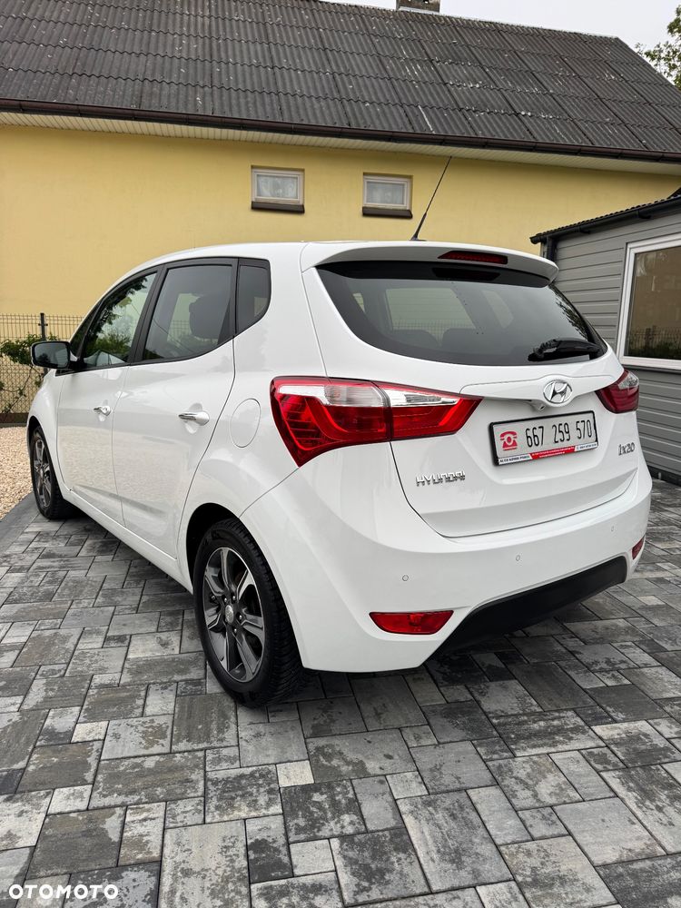 Hyundai ix20 1.4 Premium blue - 8
