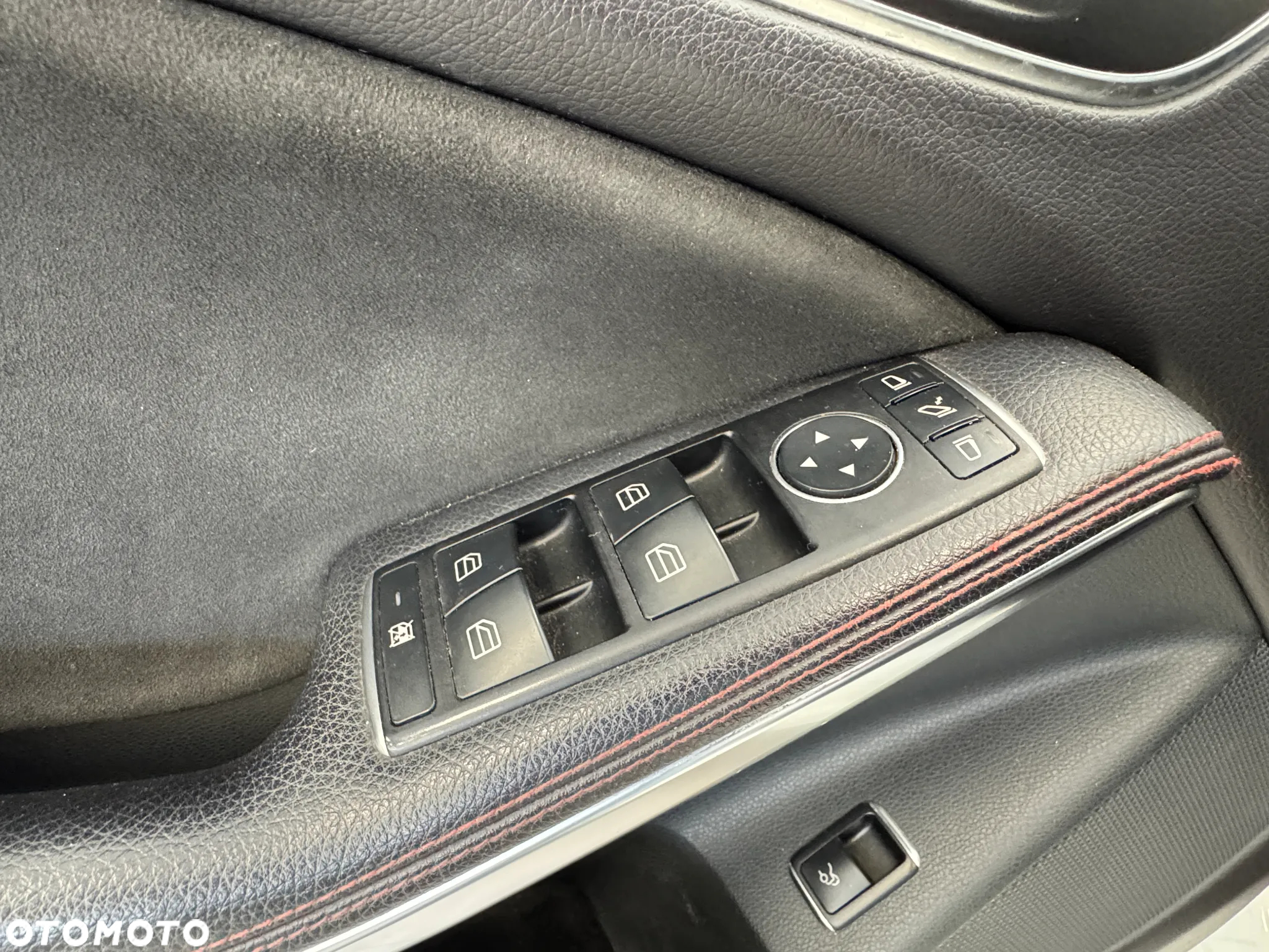 Mercedes-Benz CLA 200 7G-DCT - 14