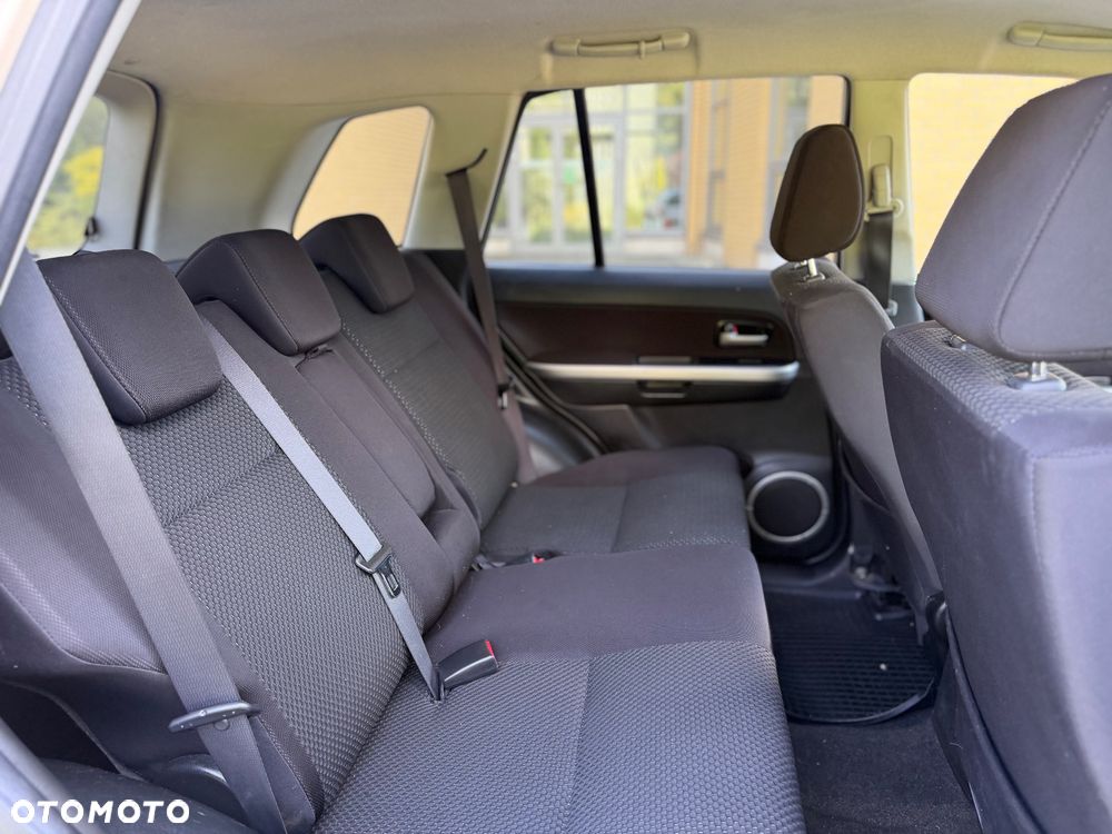 Suzuki Grand Vitara 1.9 DDiS Premium EU5 - 8