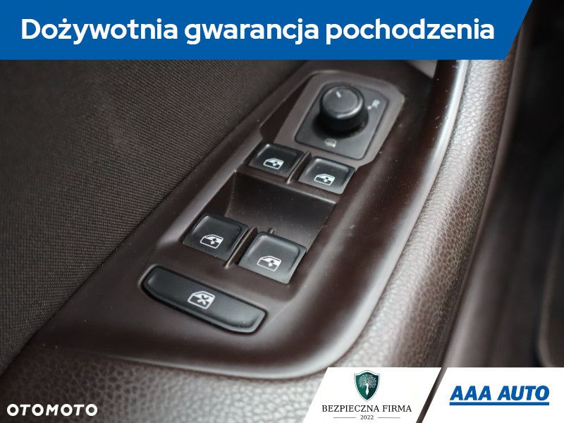 Volkswagen Passat - 20