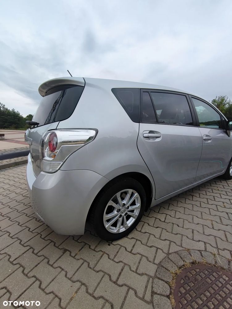 Toyota Verso - 5