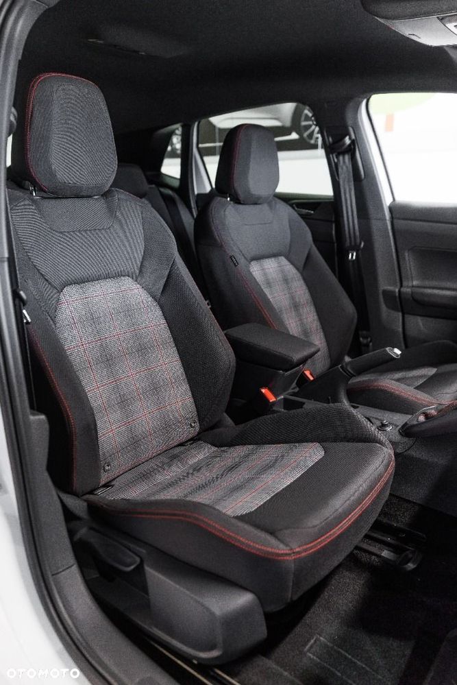 Volkswagen Polo - 11