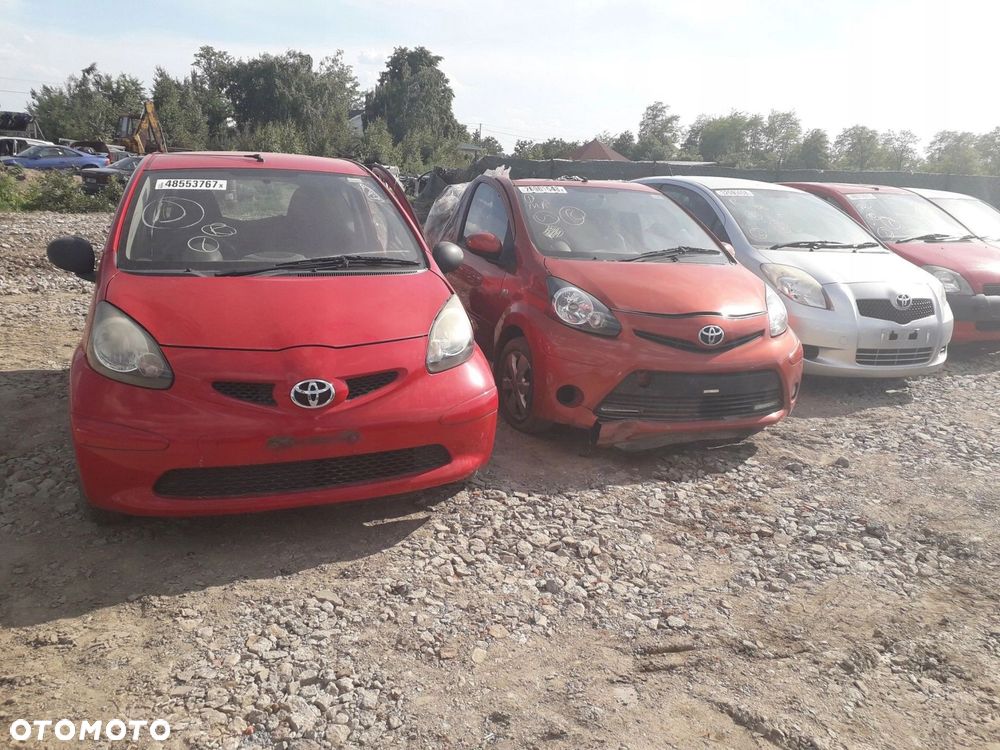 Toyota AYGO I Boczek drzwi prawy przód 5D klamka rączka - 5