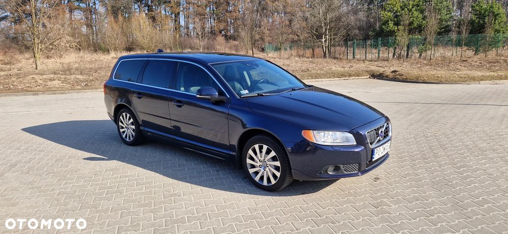 Volvo V70 D3 Geartronic Summum - 1