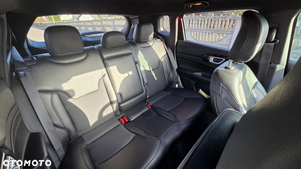Jeep Compass - 16