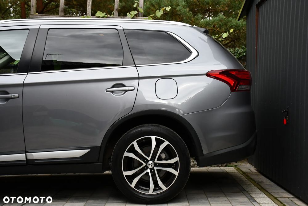 Mitsubishi Outlander - 9