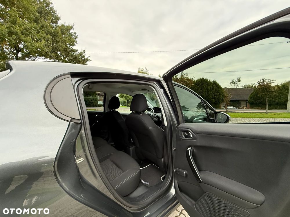 Peugeot 208 1.2 VTi Style - 27