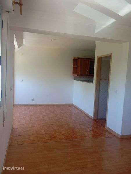 Arrenda-se apartamento T4 no centro da vila de Condeixa-a-Nova - Grande imagem: 3/12