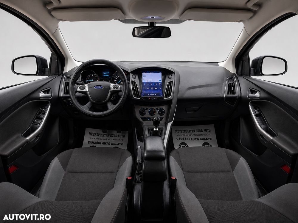 FORD Focus 2011 — imagine 5