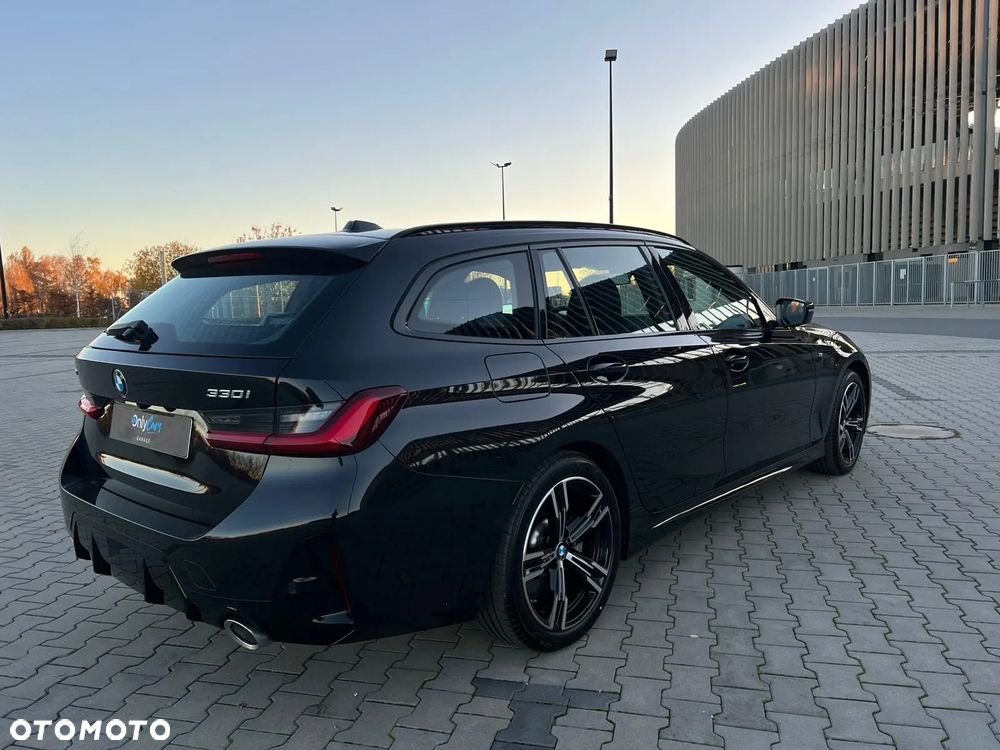 BMW Seria 3 330i xDrive M Sport - 34