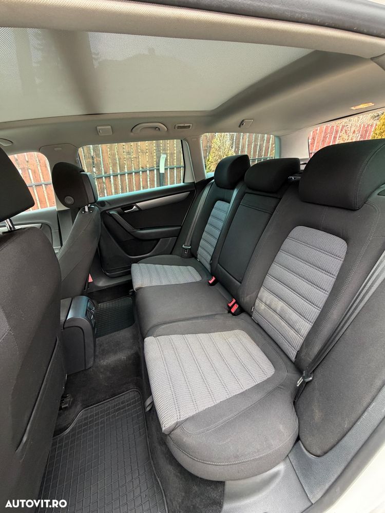 Volkswagen Passat 2.0 TDI 4Motion BlueMotion Technology Comfortline DSG - 9