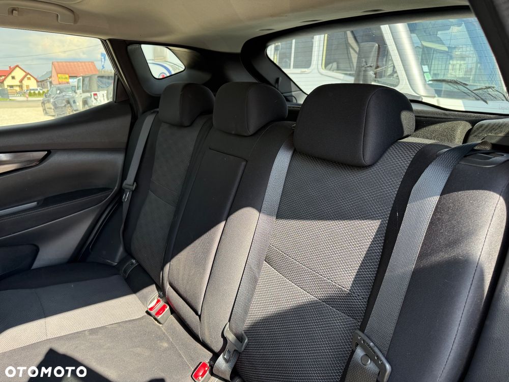 Nissan Qashqai - 12