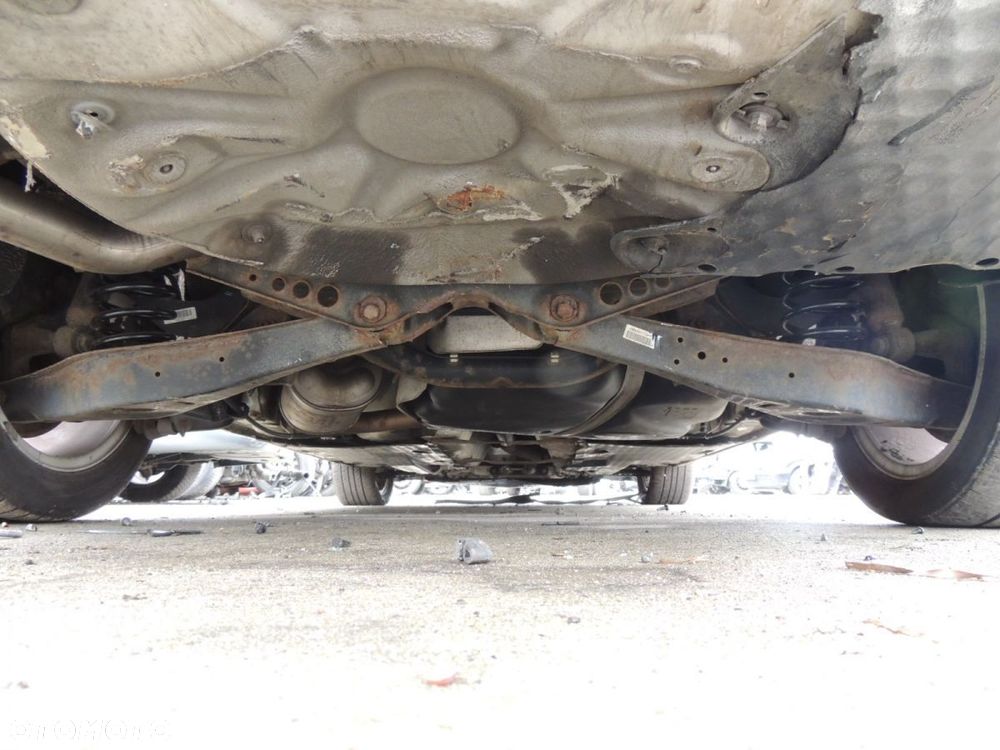 Belka zawieszenia tył SKODA Octavia 2 lift kombi - 1