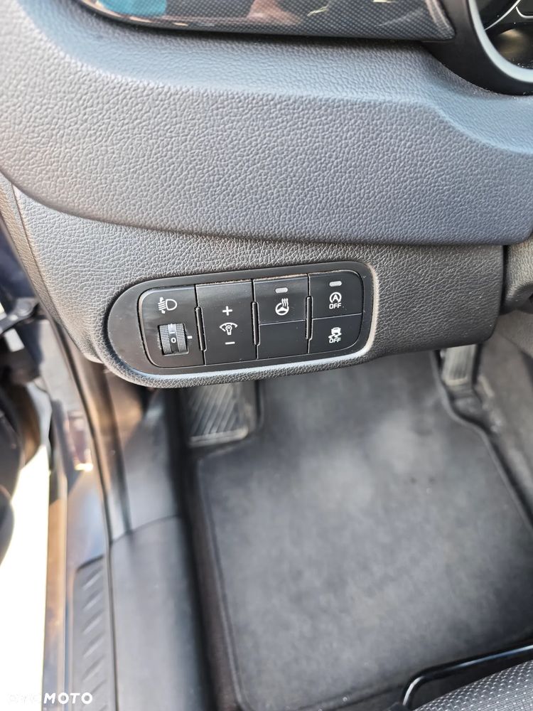 Kia Carens - 14
