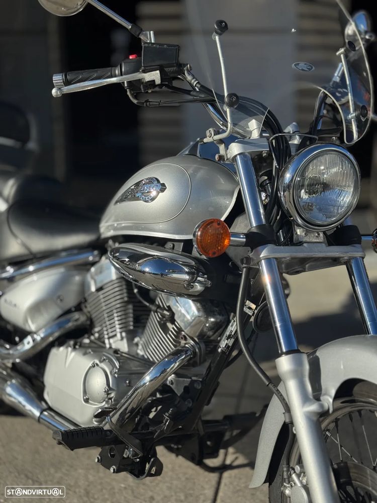 Suzuki VL Intruder - 4