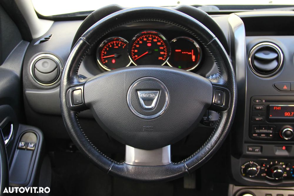 Dacia Duster dCi 110 FAP 4x4 Prestige - 11