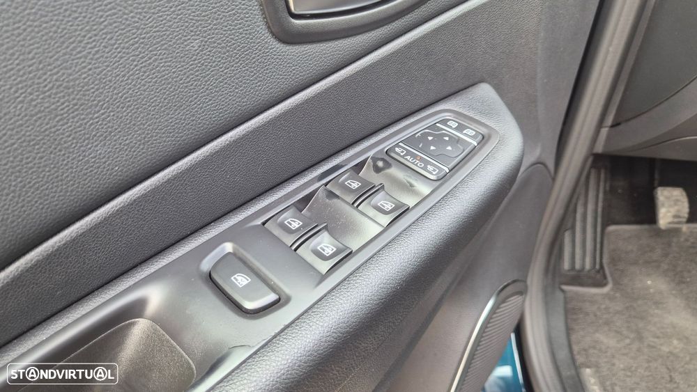 Renault Captur 0.9 TCE Exclusive XMOD - 28