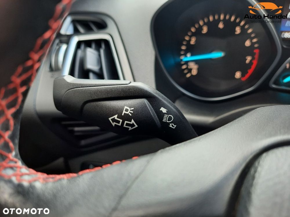 Ford Kuga 1.5 EcoBoost 2x4 ST-Line - 31